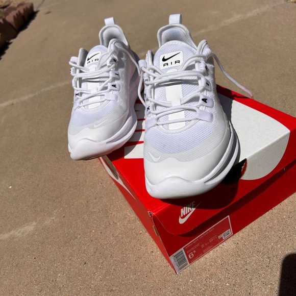 Nike Air Max - White/Women's 6.5 - Picture 4 of 6